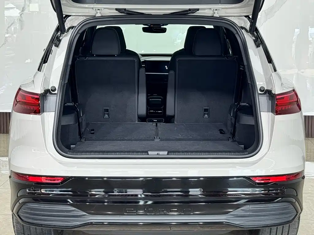 Audi Q5 e-tron — миниатюра 22