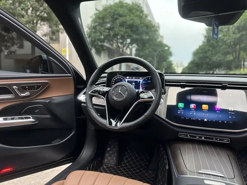 Mercedes-Benz E-Class E 2024 E 300 L Fashion