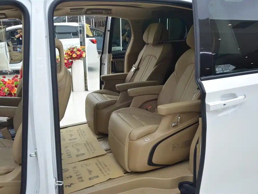 Buick GL8 2021 ES 653T Luxury
