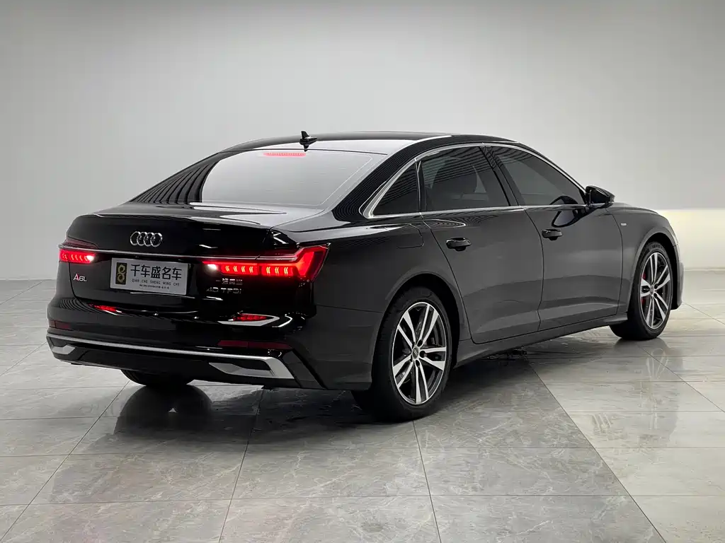 Audi A6L 2023 40 TFSI Luxury