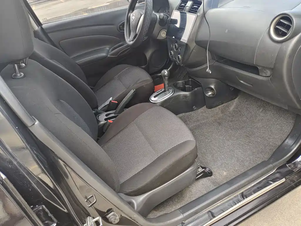 Nissan Sunny — миниатюра 6
