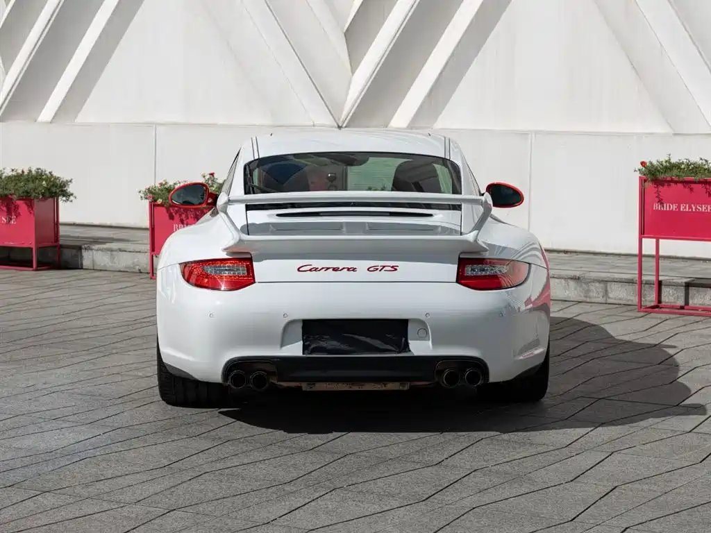 Porsche 911 2011 Carrera 4 GTS Coupe 3.8L