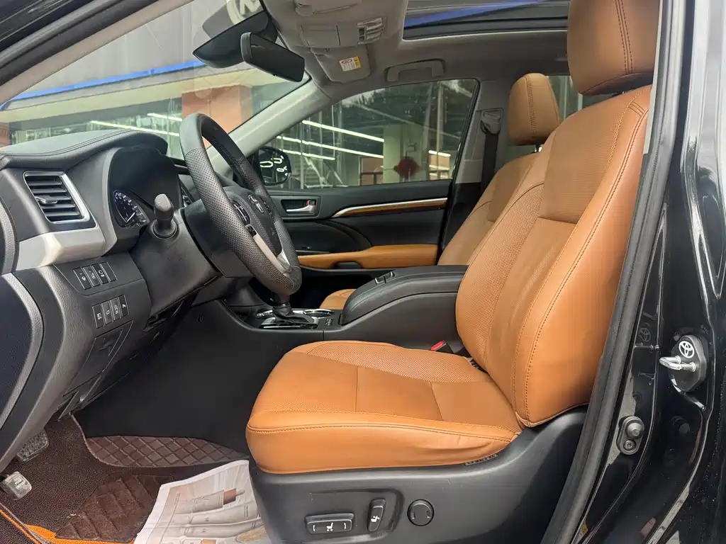 Toyota Highlander 2020 2.0T 7 мест