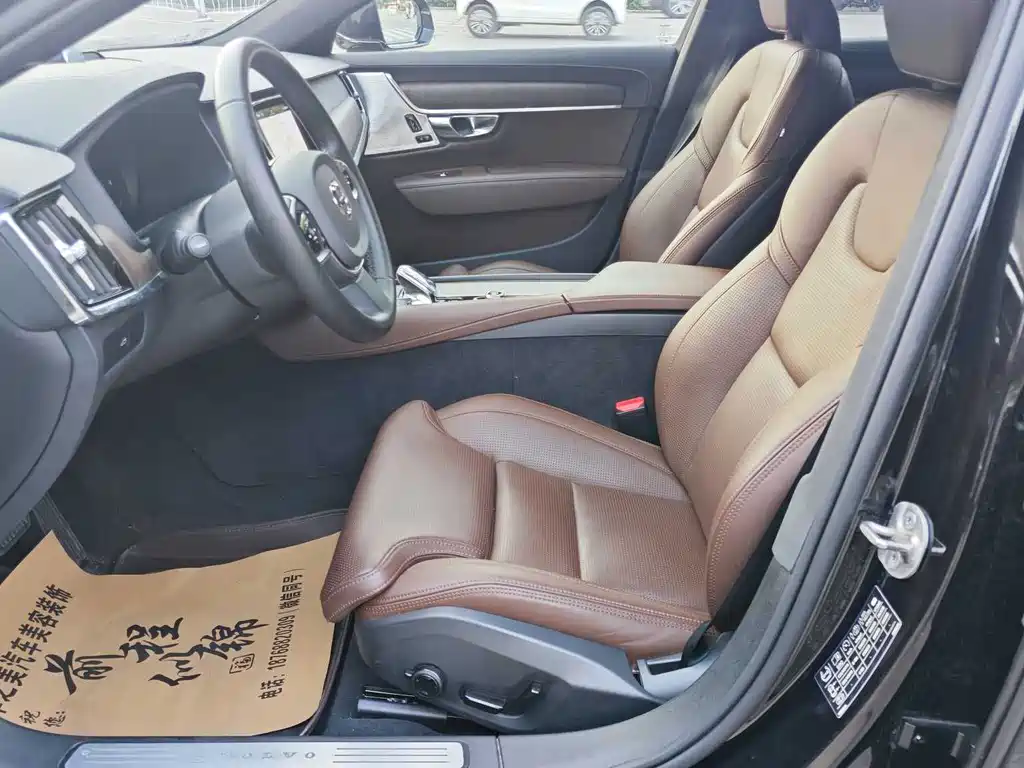 Volvo S90 — миниатюра 6