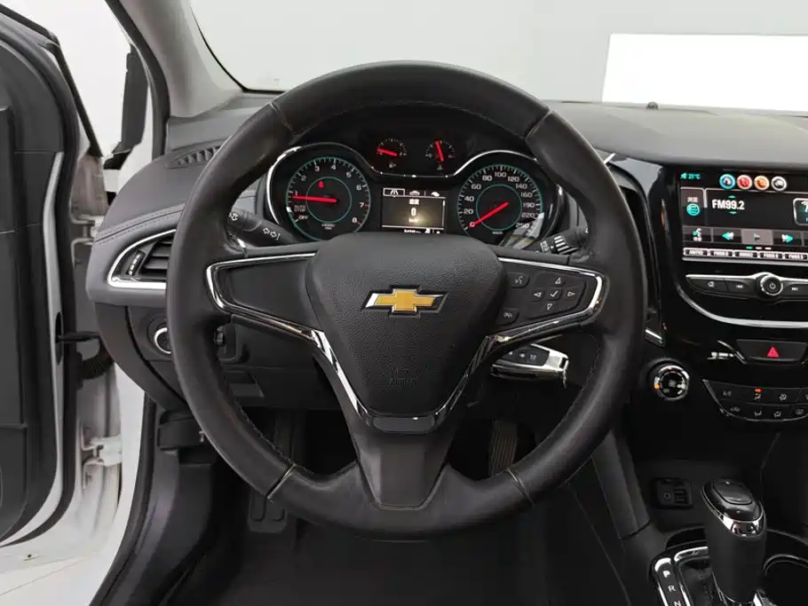 Chevrolet Cruze — миниатюра 15