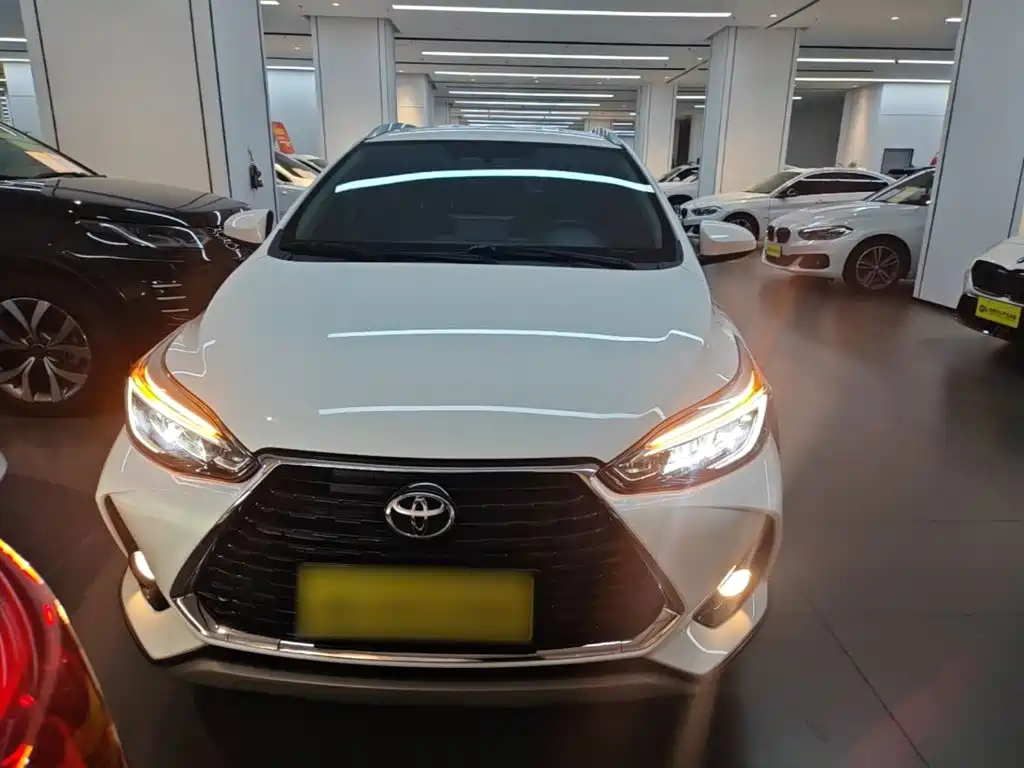 Toyota Yaris L — миниатюра 3