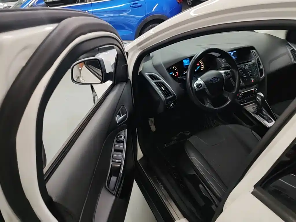 Ford Focus — миниатюра 16