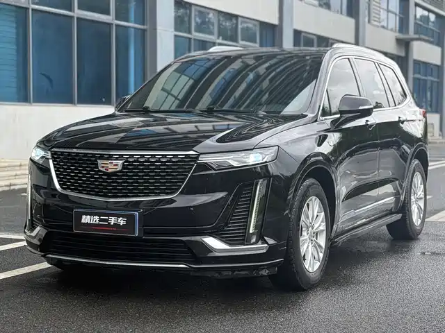 CADILLAC  XT6