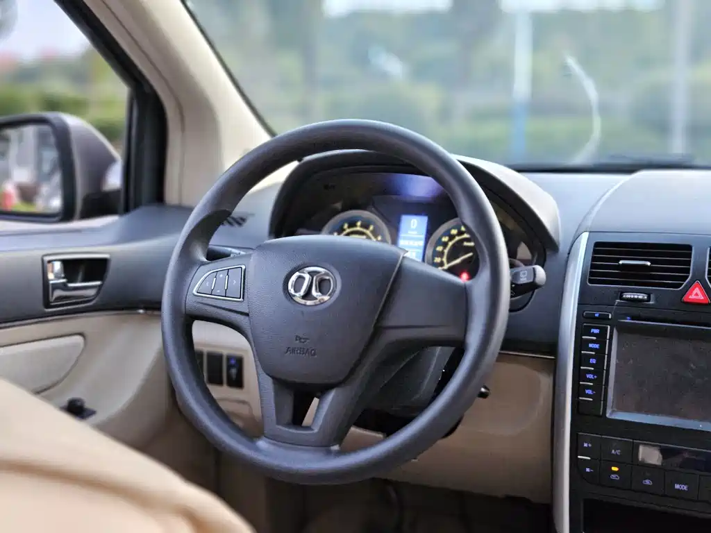 BAIC E-Series — миниатюра 8