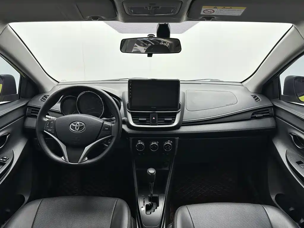 Toyota Yaris L — миниатюра 7