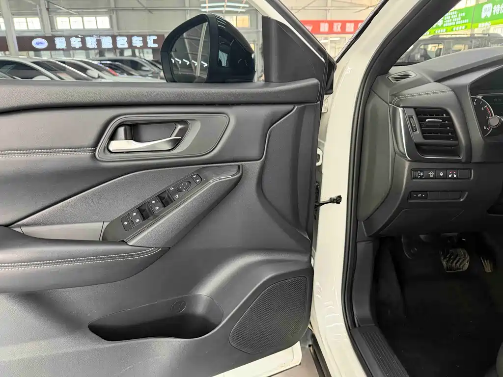 Nissan Qashqai 2023 1.3T CVT Luxury