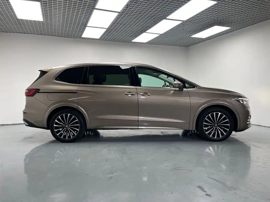 Volkswagen Viloran 2020 380TSI Luxury