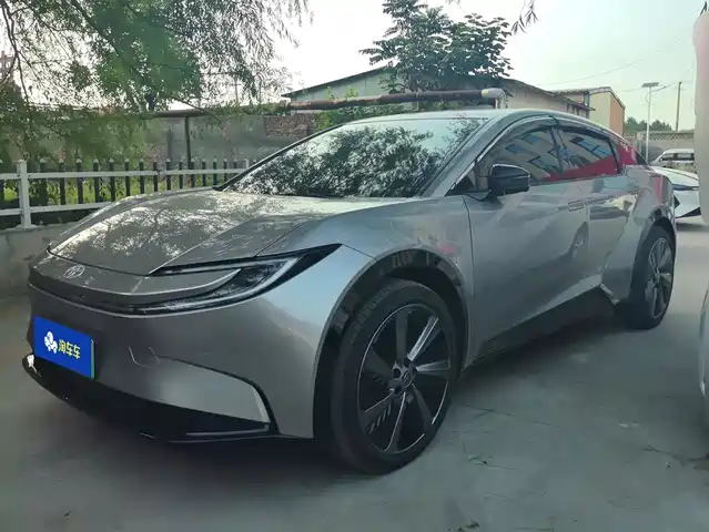 Toyota bZ5