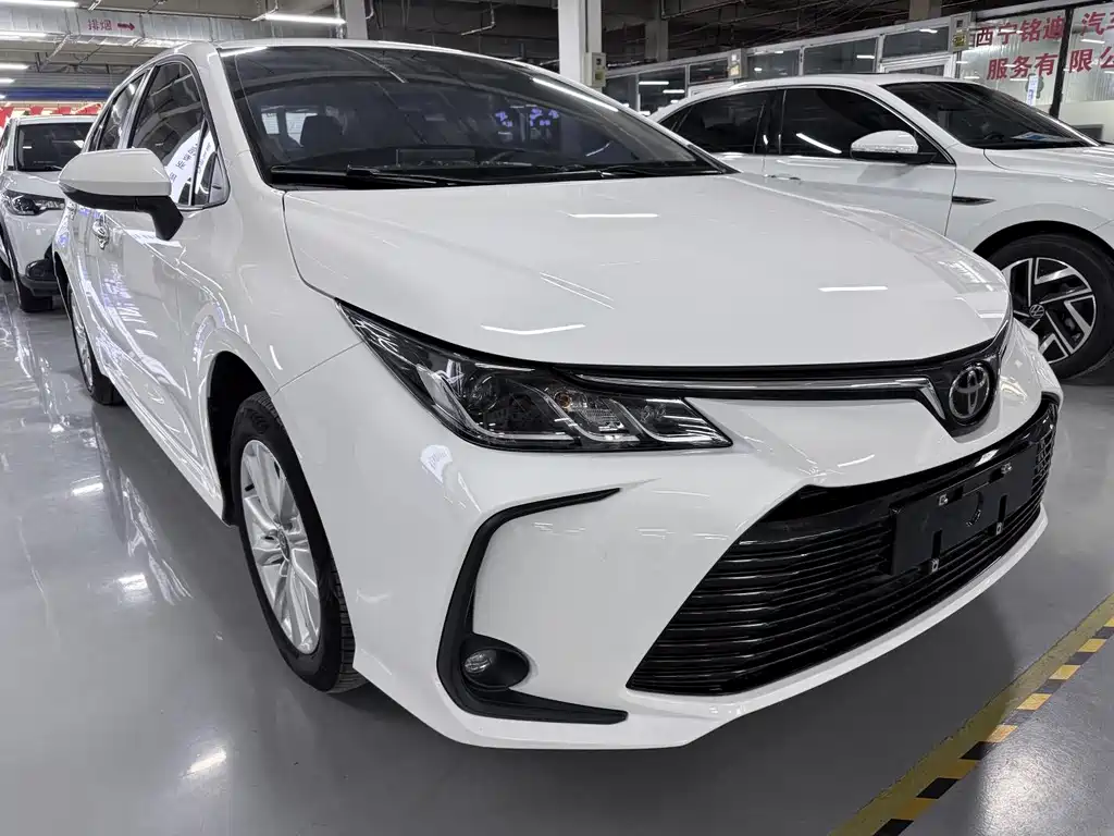 Toyota Corolla - фото 3