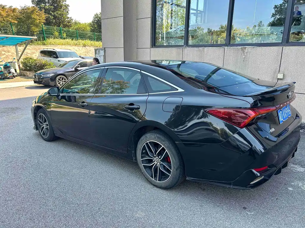 Toyota Avalon — миниатюра 9