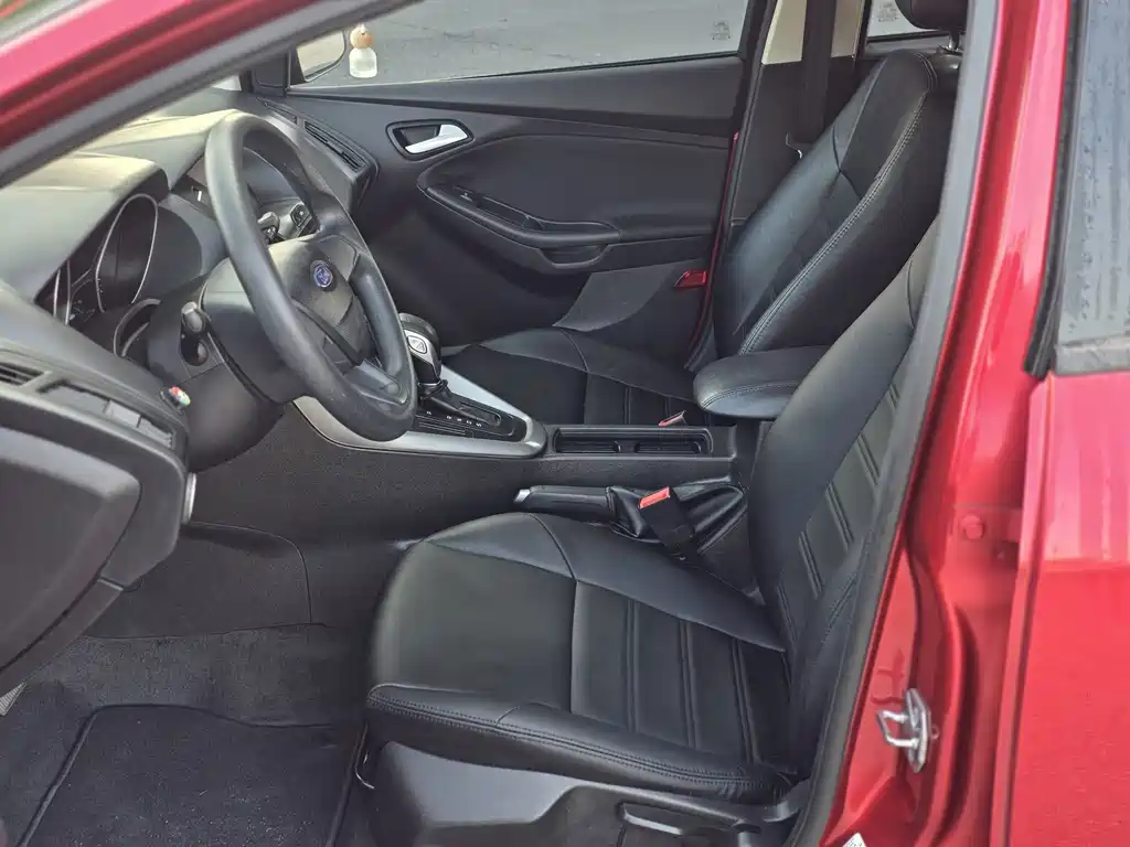 Ford Focus — миниатюра 3