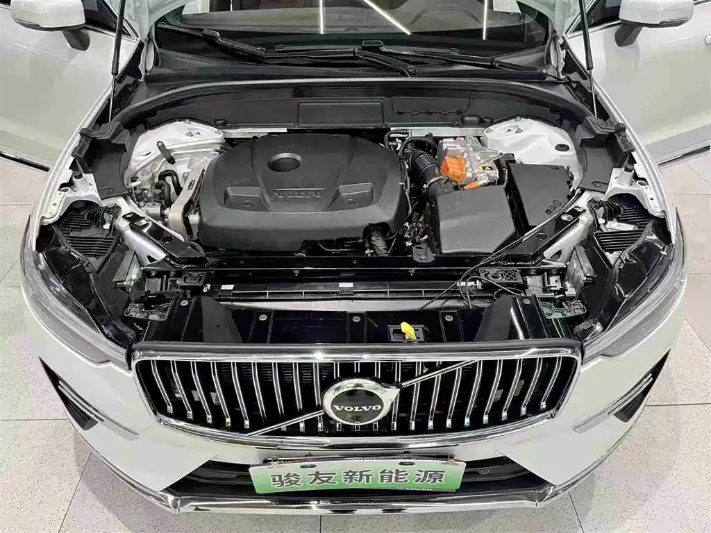 Volvo XC60 2025 Luxury