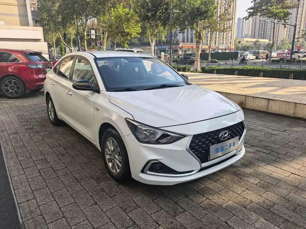 Hyundai Elantra — миниатюра 3