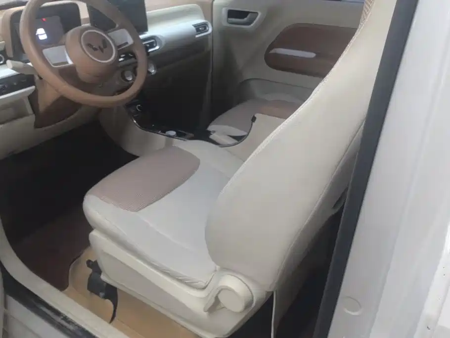 Wuling MINIEV — миниатюра 11