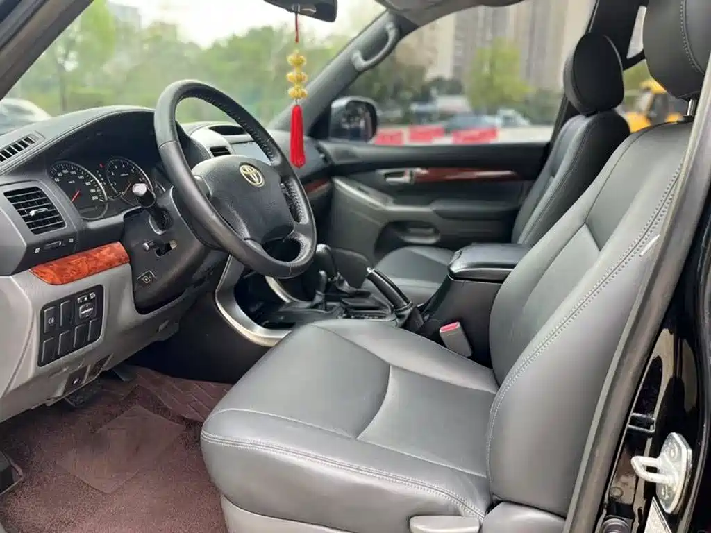 Toyota Prado (Import) — миниатюра 4