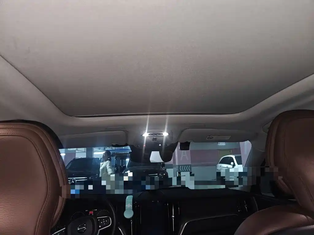 Volvo XC60 — миниатюра 9