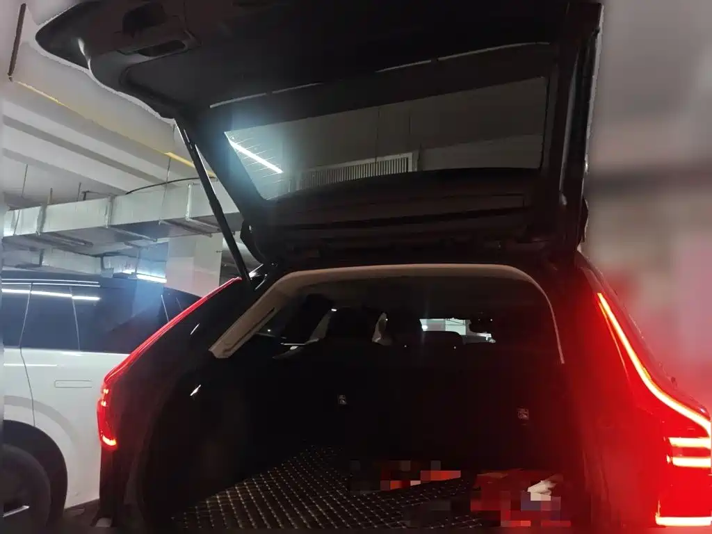 Volvo XC60 — миниатюра 10