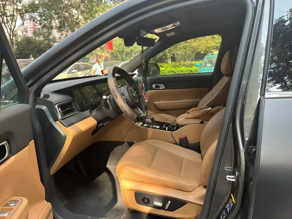 Li Auto Li ONE — миниатюра 2