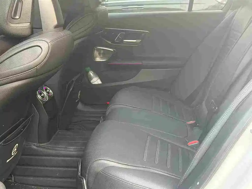 Mercedes-Benz C-Class — миниатюра 4