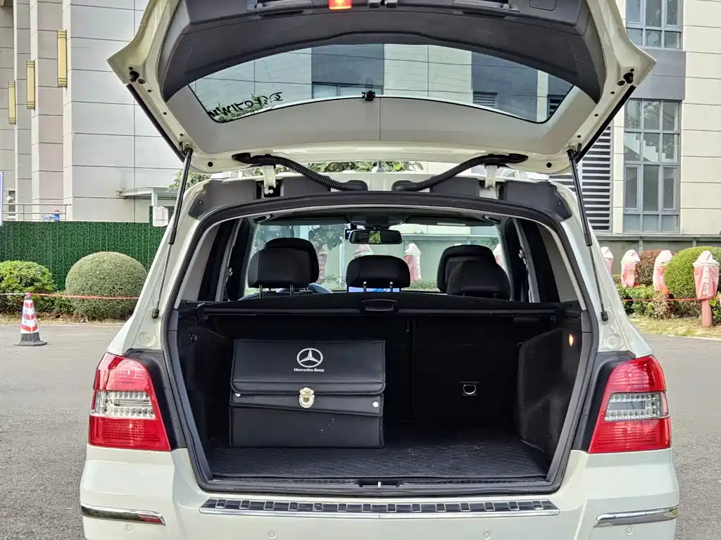 Mercedes-Benz GLK-Class (Import) — миниатюра 7