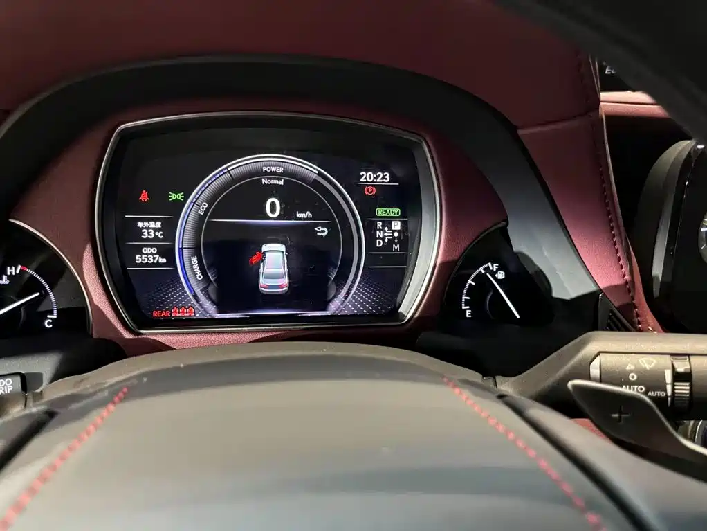 Lexus LS — миниатюра 5