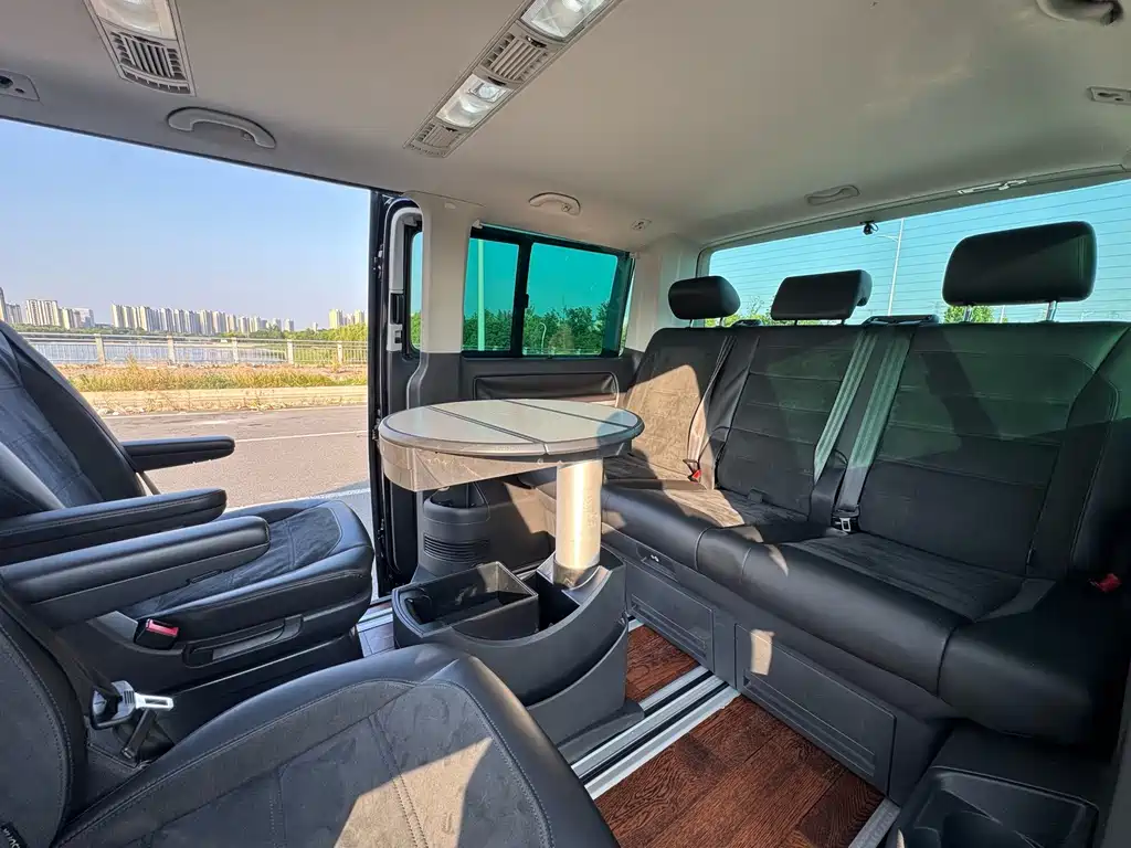 Volkswagen Multivan — миниатюра 34