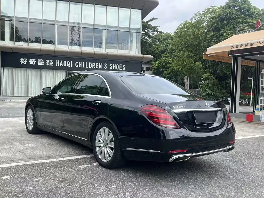 Mercedes-Benz S-Class — миниатюра 13