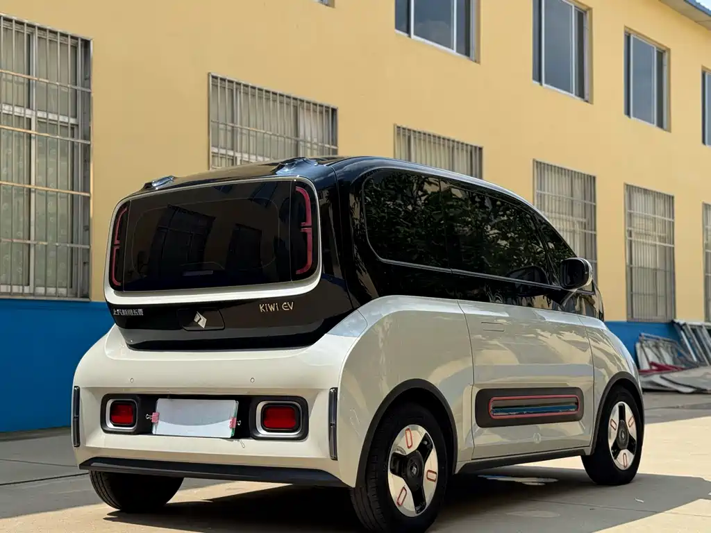 Baojun KiWi EV — миниатюра 6