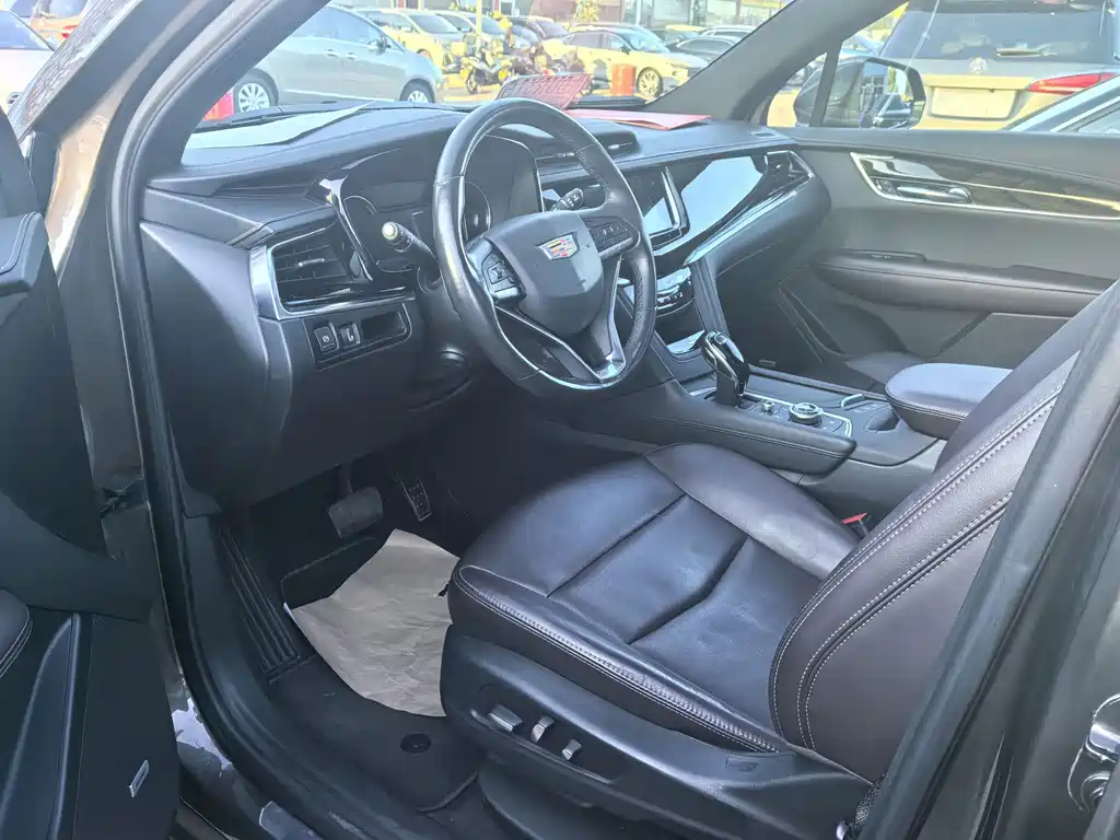 Cadillac XT6 — миниатюра 11