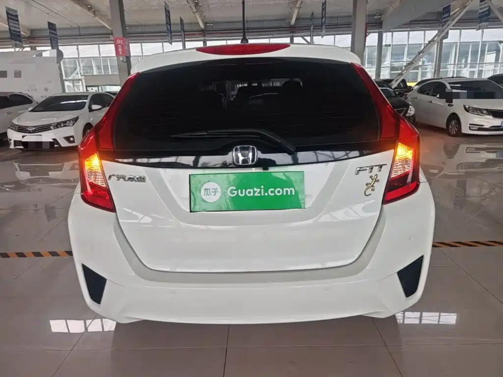 Honda Fit — миниатюра 6
