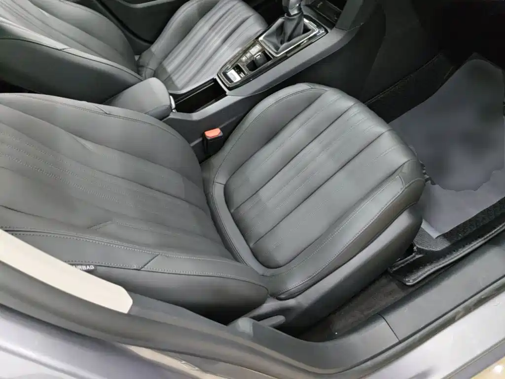 Peugeot 408 — миниатюра 25