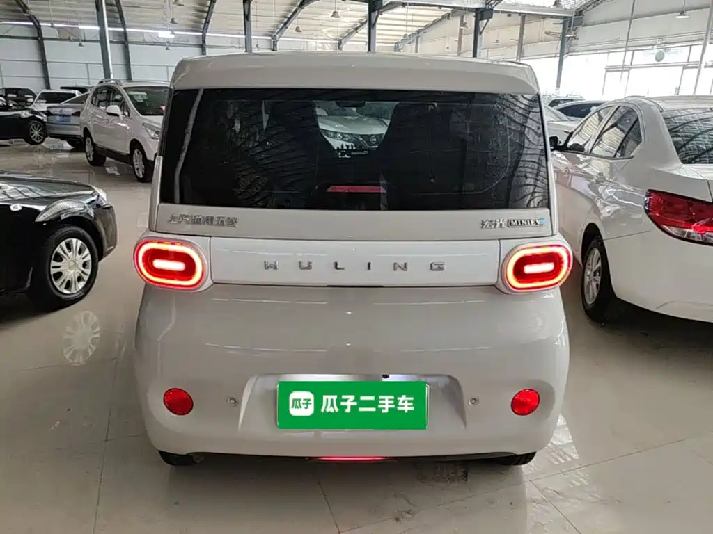 Wuling MINIEV — миниатюра 6