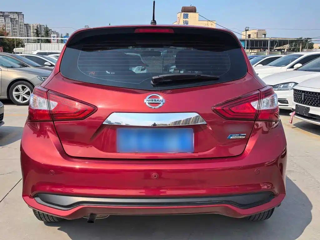 Nissan Tiida — миниатюра 6
