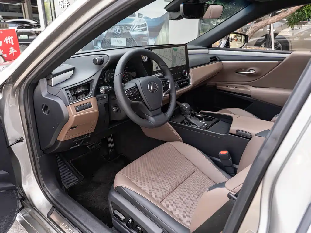 Lexus ES — миниатюра 9