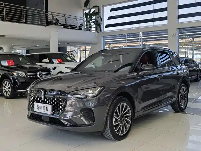 LINCOLN ADVENTURER 2025