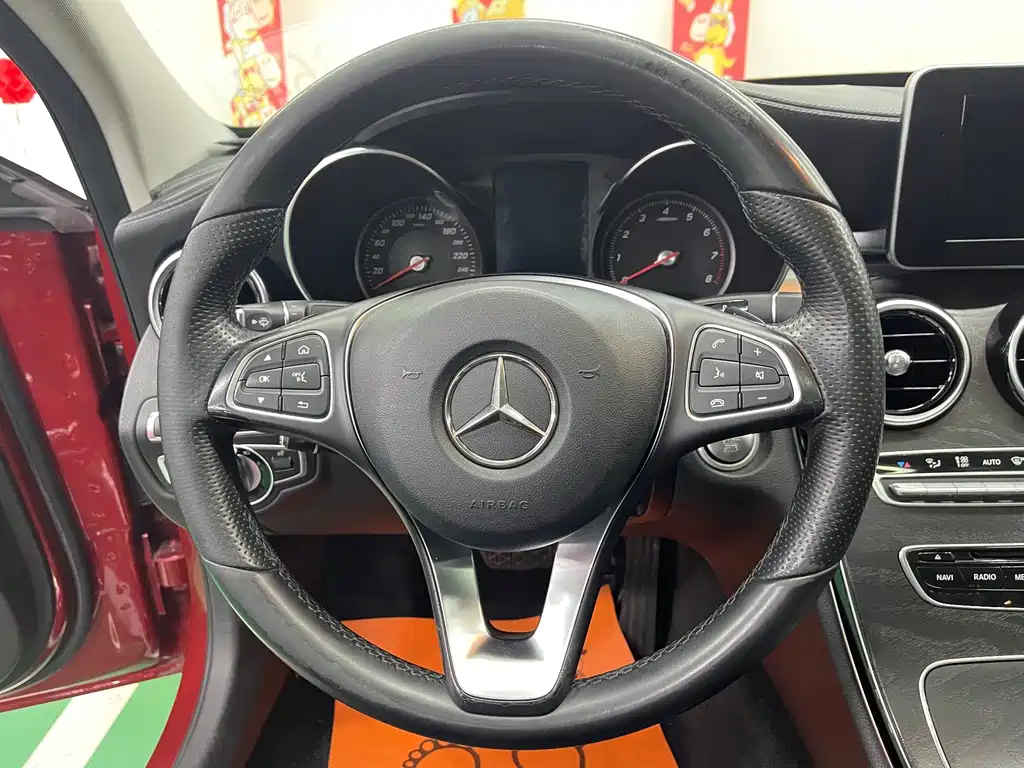 Mercedes-Benz C-Class — миниатюра 12