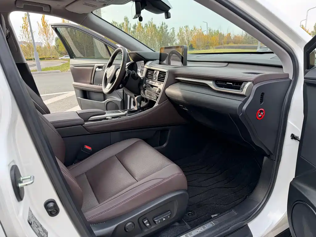 Lexus RX — миниатюра 14