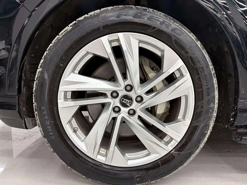 Audi Q7 — миниатюра 7