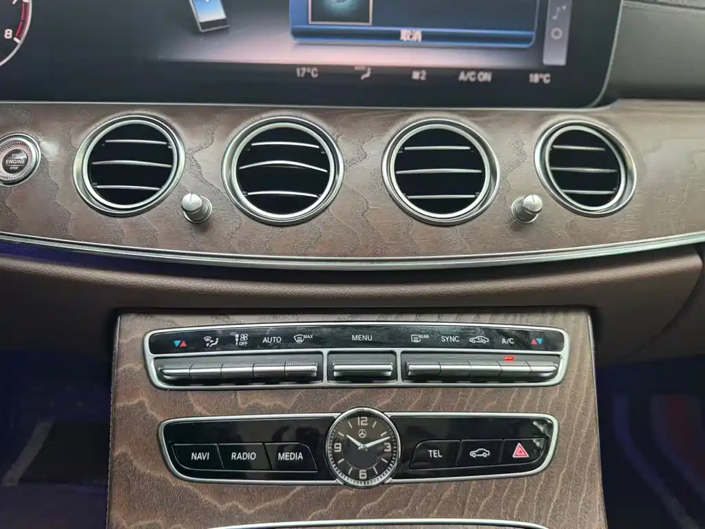 Mercedes-Benz E-Class — миниатюра 4