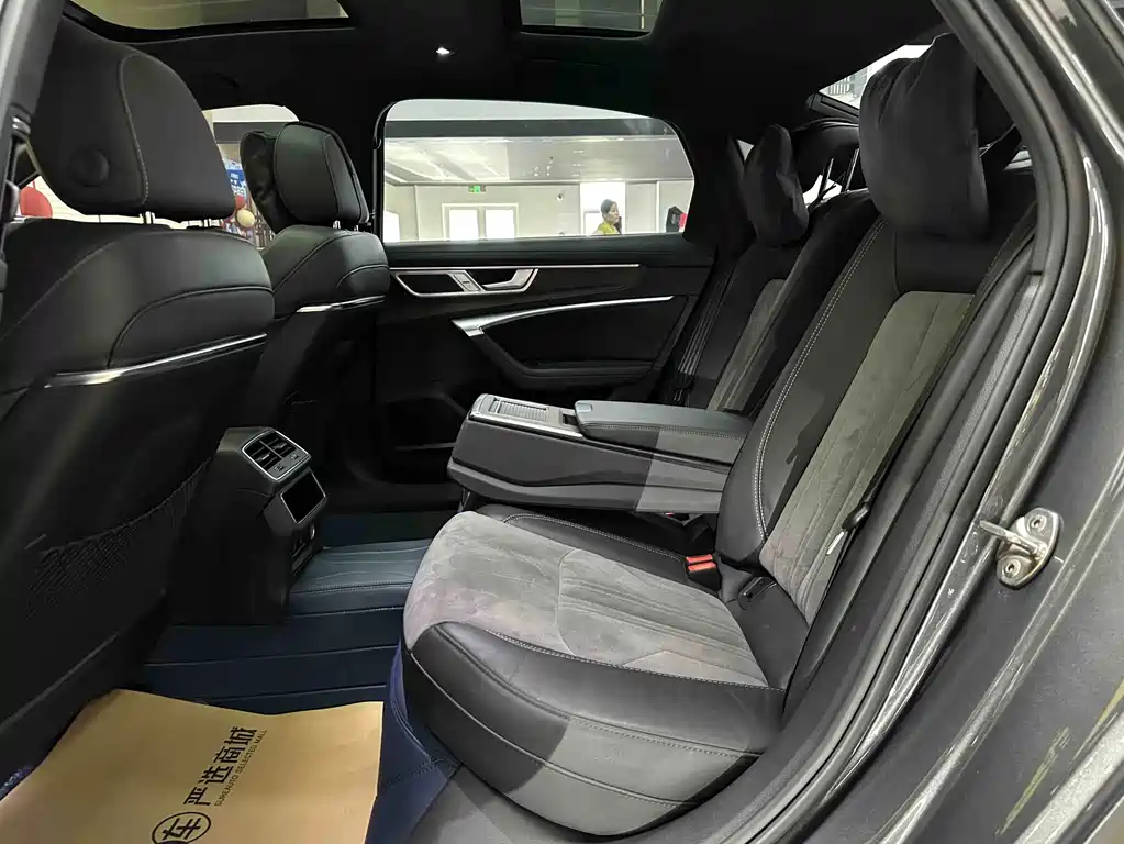 Audi A6L — миниатюра 12
