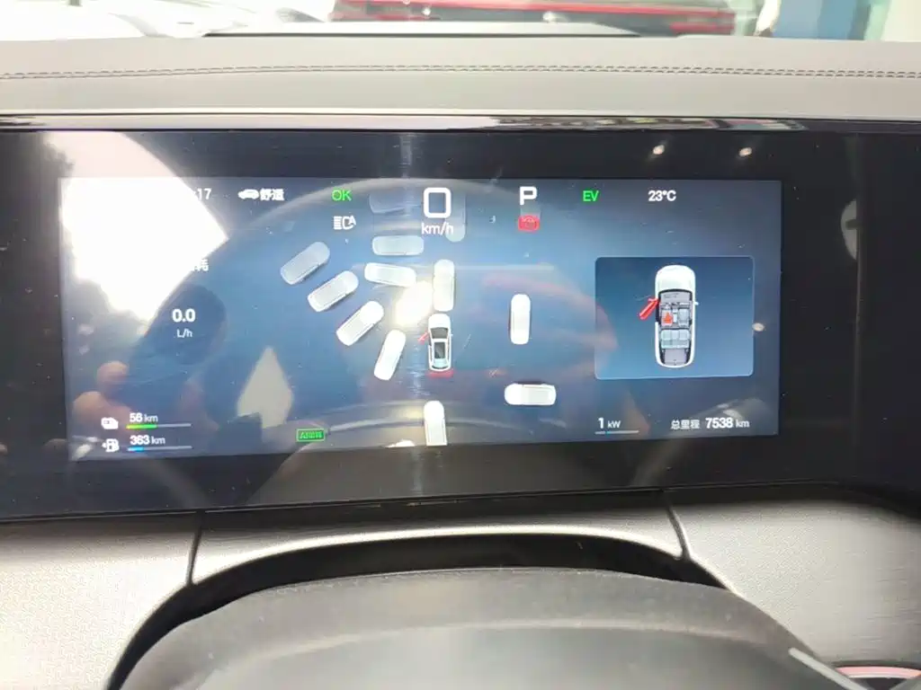 BYD L DM-i — миниатюра 12