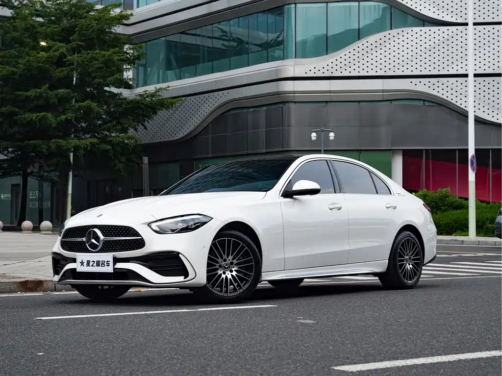 Mercedes-Benz C-Class 2024
