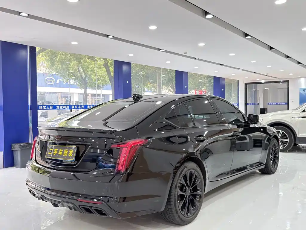 Cadillac CT5 — миниатюра 7