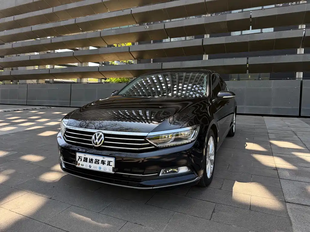 Купить Volkswagen Magotan