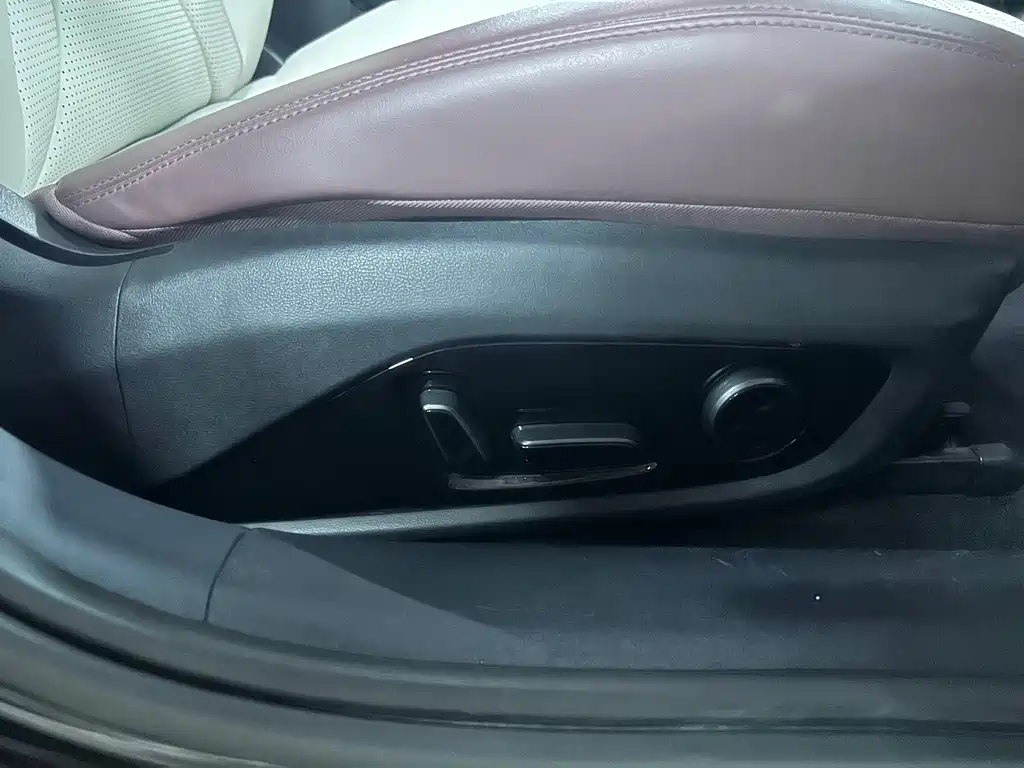 BYD Seal — миниатюра 25